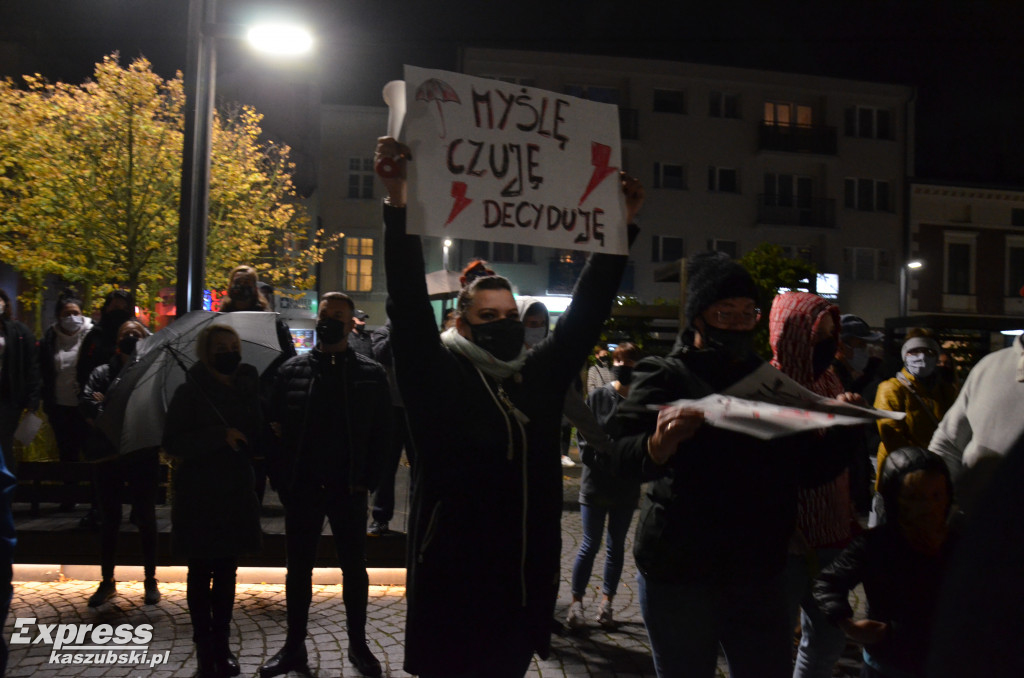 Kartuzy. Protest przeciwko zaostrzeniu prawa do aborcji