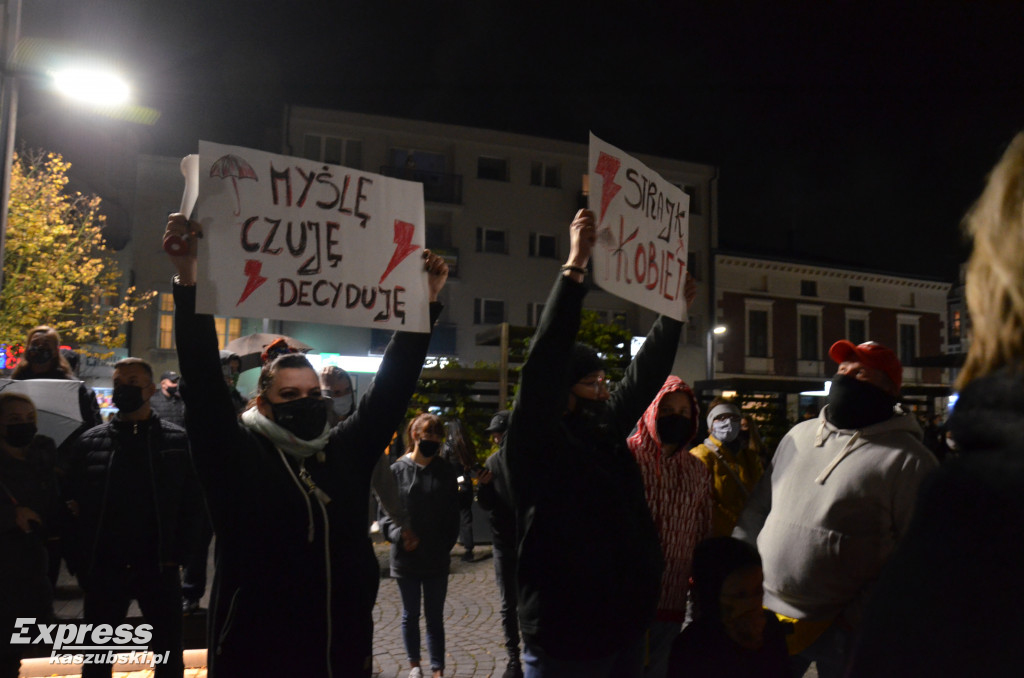 Kartuzy. Protest przeciwko zaostrzeniu prawa do aborcji