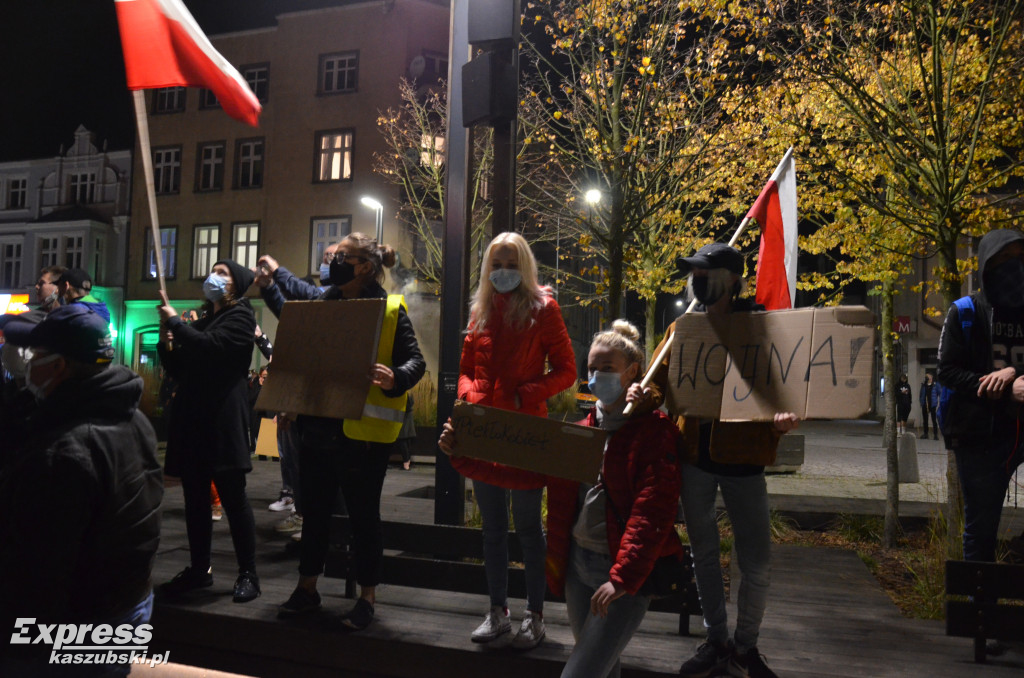 Kartuzy. Protest przeciwko zaostrzeniu prawa do aborcji