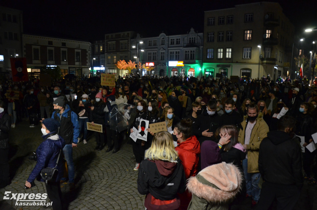 Kartuzy. Protest przeciwko zaostrzeniu prawa do aborcji