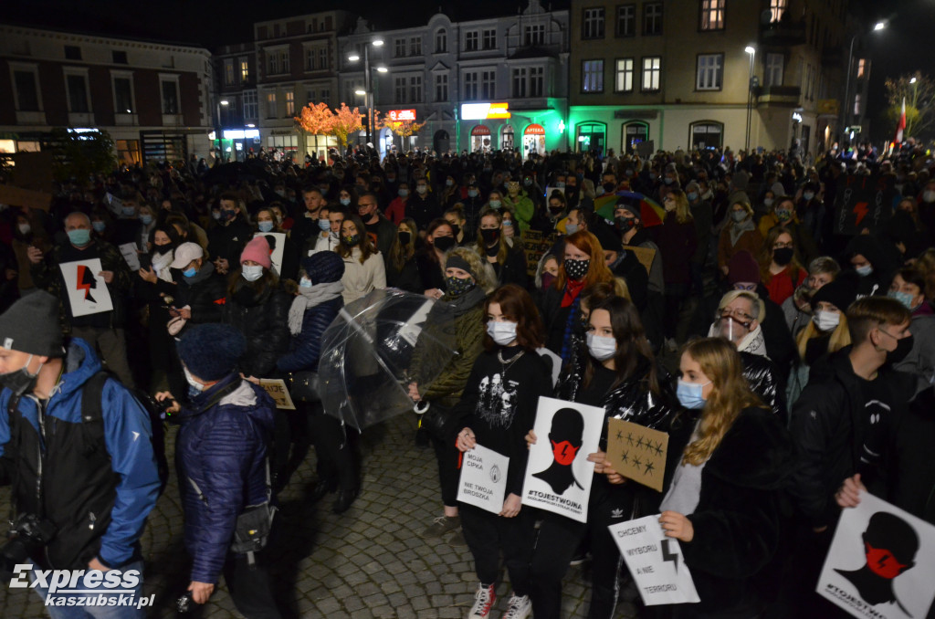 Kartuzy. Protest przeciwko zaostrzeniu prawa do aborcji