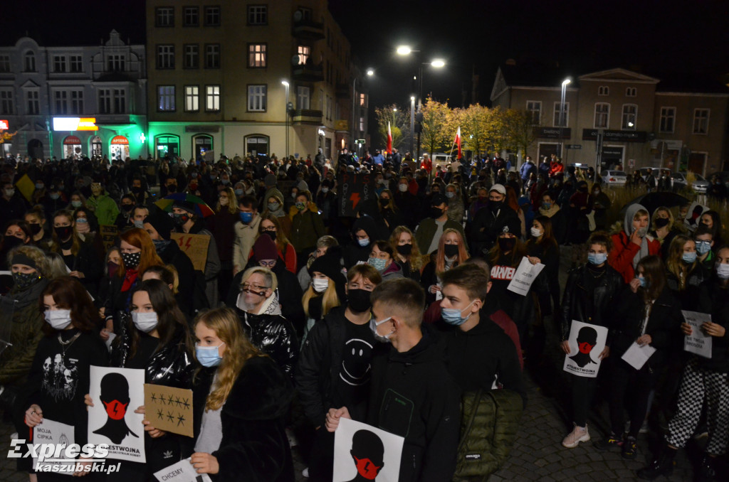 Kartuzy. Protest przeciwko zaostrzeniu prawa do aborcji