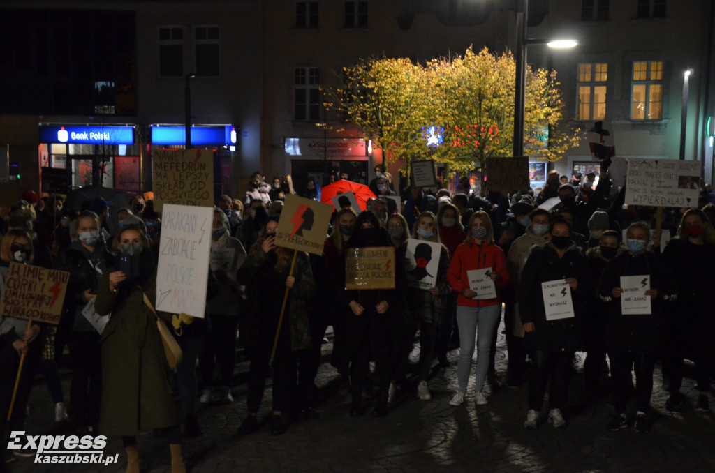 Kartuzy. Protest przeciwko zaostrzeniu prawa do aborcji