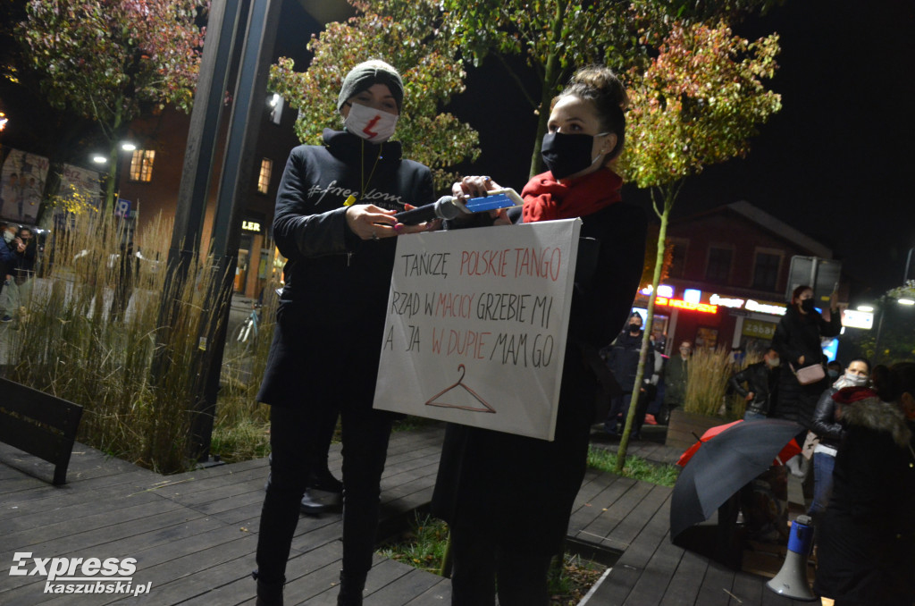 Kartuzy. Protest przeciwko zaostrzeniu prawa do aborcji