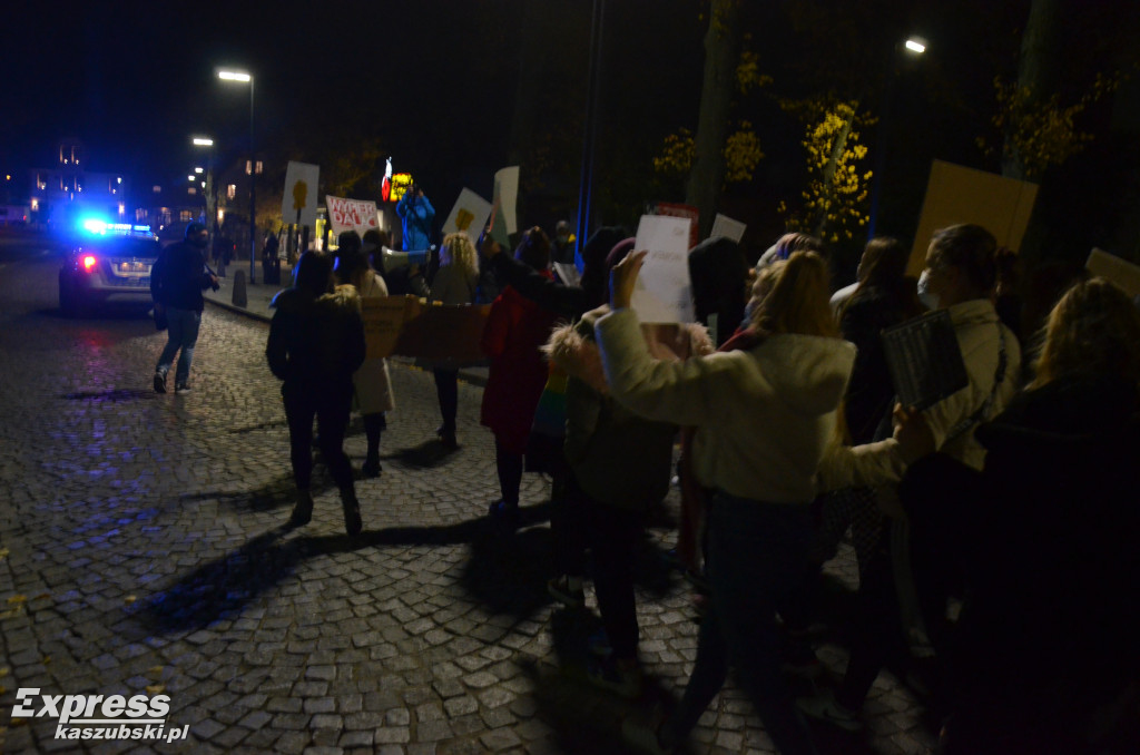 Kartuzy. Protest przeciwko zaostrzeniu prawa do aborcji