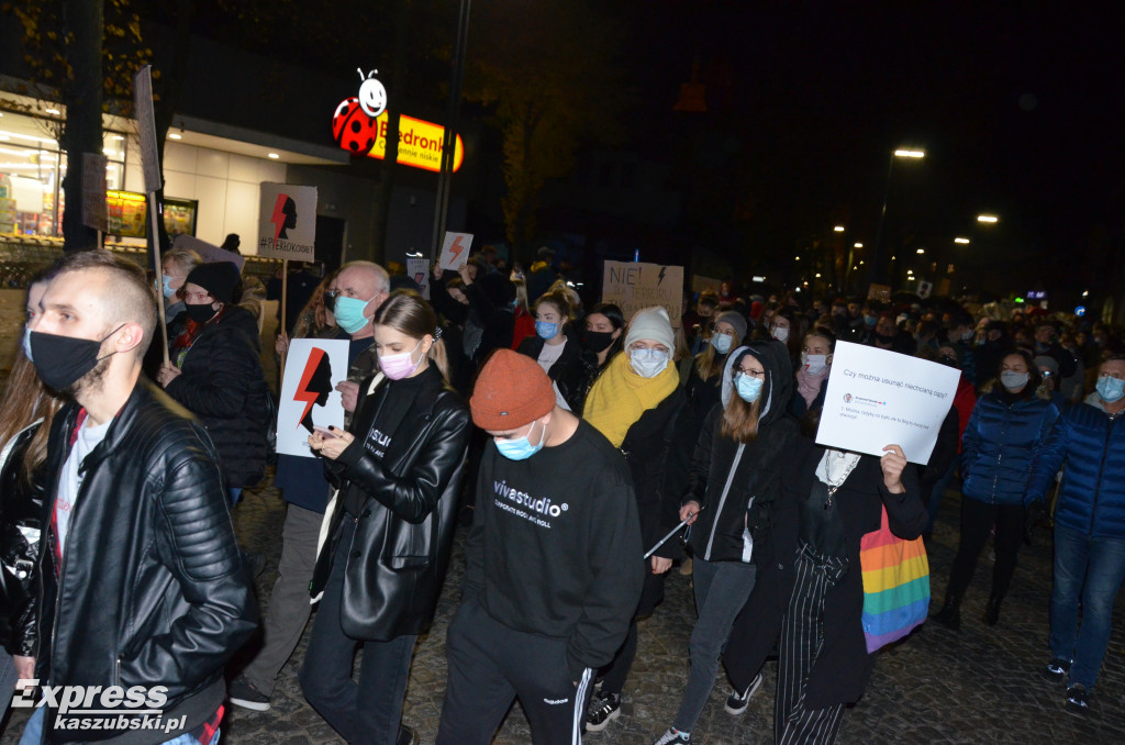 Kartuzy. Protest przeciwko zaostrzeniu prawa do aborcji