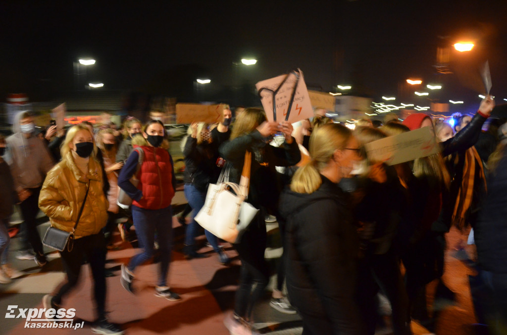 Kartuzy. Protest przeciwko zaostrzeniu prawa do aborcji