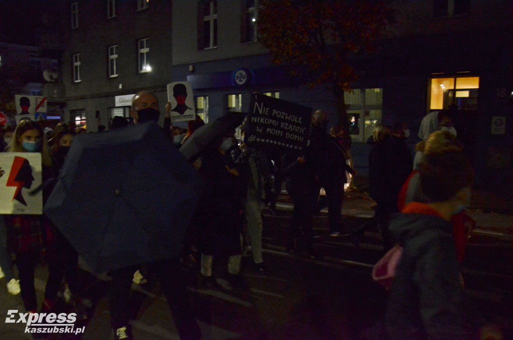 Kartuzy. Protest przeciwko zaostrzeniu prawa do aborcji