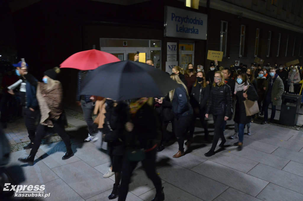 Kartuzy. Protest przeciwko zaostrzeniu prawa do aborcji