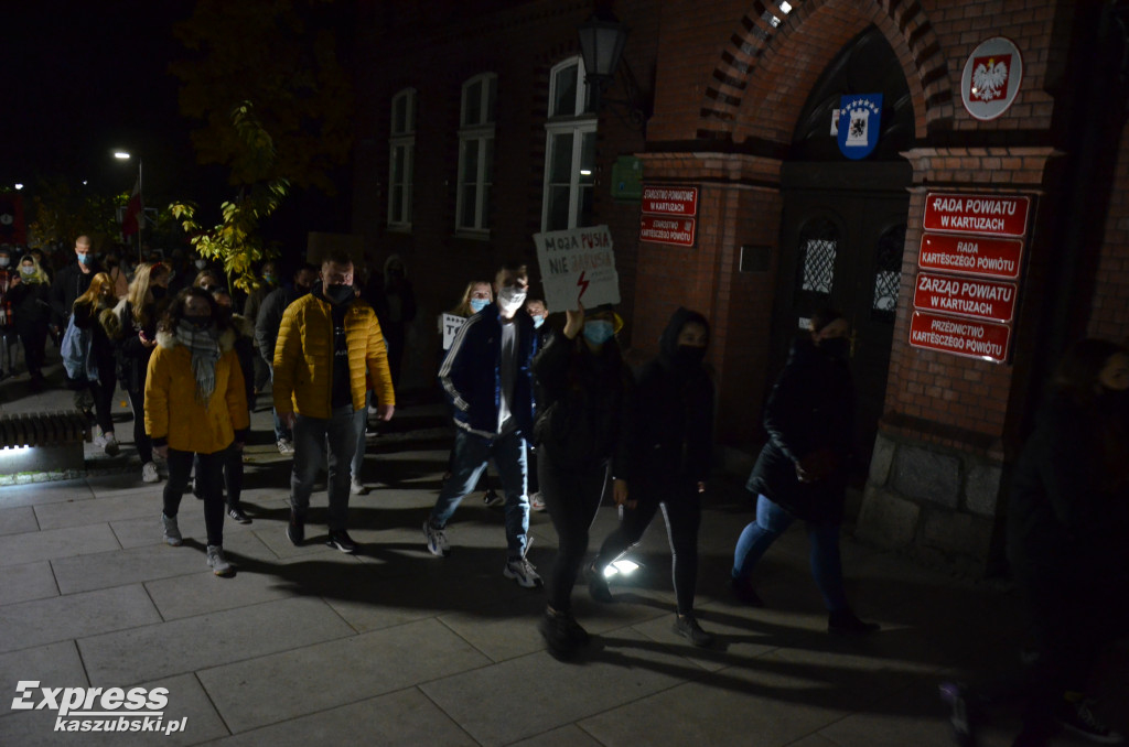 Kartuzy. Protest przeciwko zaostrzeniu prawa do aborcji