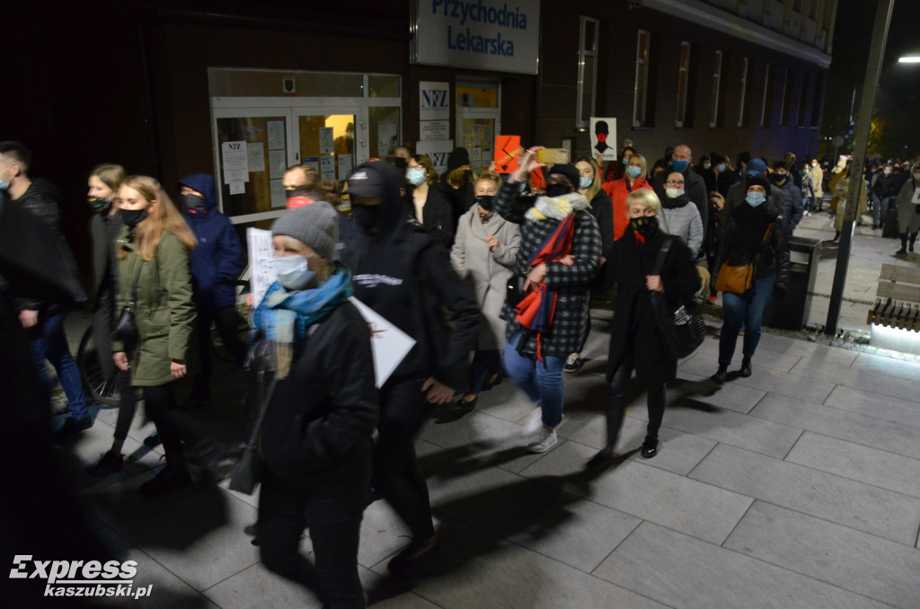 Kartuzy. Protest przeciwko zaostrzeniu prawa do aborcji