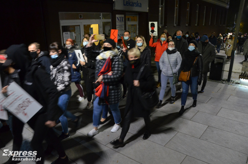 Kartuzy. Protest przeciwko zaostrzeniu prawa do aborcji