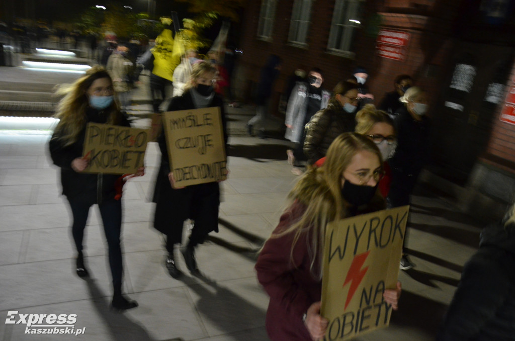 Kartuzy. Protest przeciwko zaostrzeniu prawa do aborcji