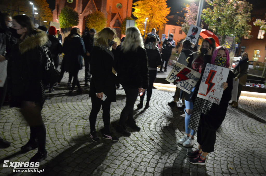 Kartuzy. Protest przeciwko zaostrzeniu prawa do aborcji