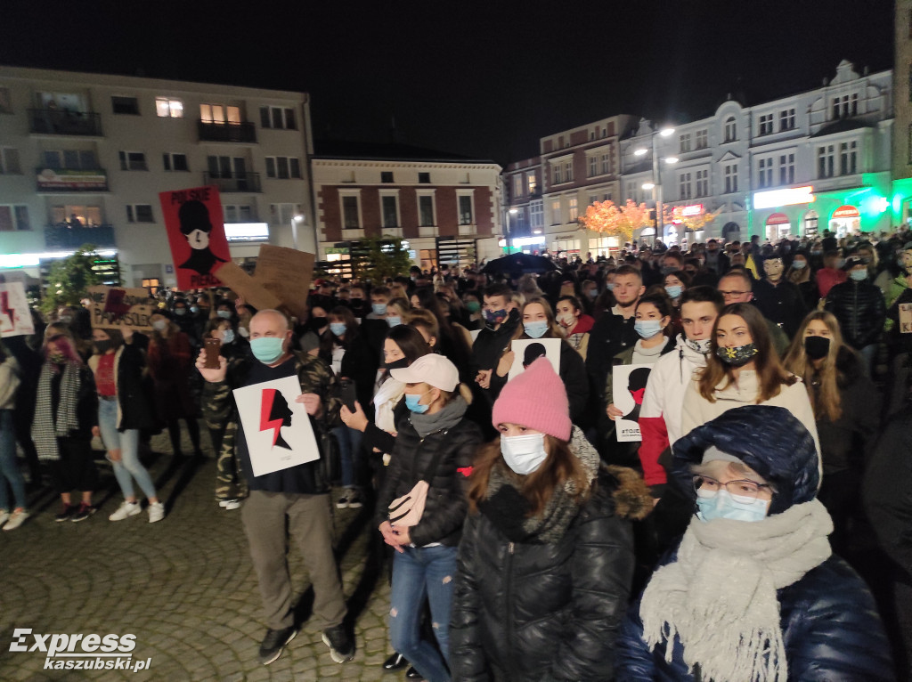 Kartuzy. Protest przeciwko zaostrzeniu prawa do aborcji