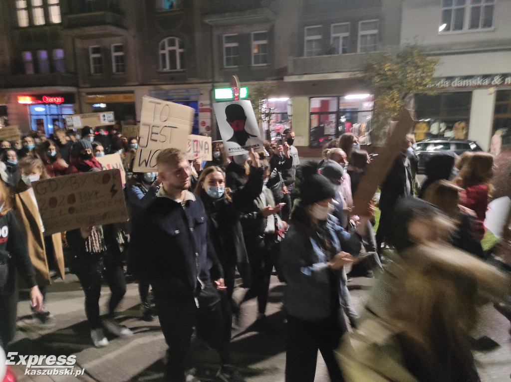 Kartuzy. Protest przeciwko zaostrzeniu prawa do aborcji