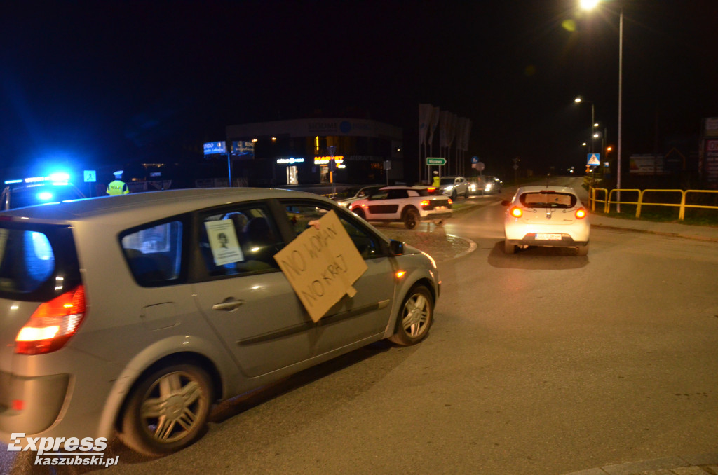 Samochodowy strajk kobiet w Baninie