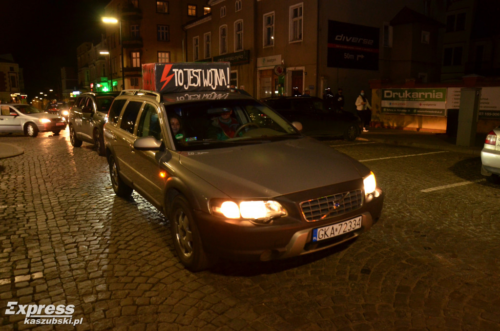 Kartuzy. Pieszy i samochodowy strajk kobiet