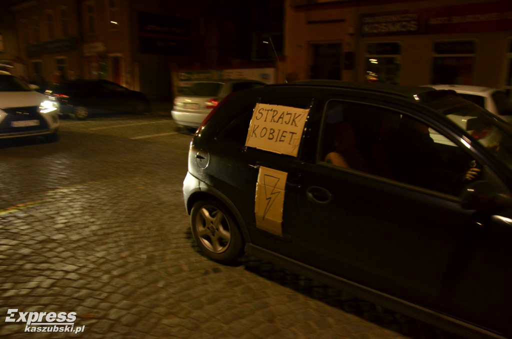 Kartuzy. Pieszy i samochodowy strajk kobiet