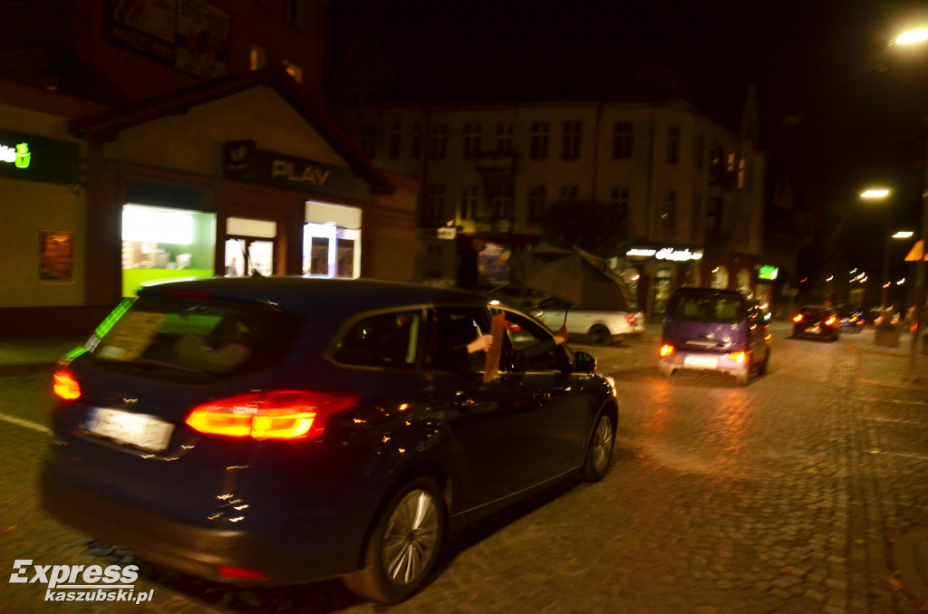 Kartuzy. Pieszy i samochodowy strajk kobiet