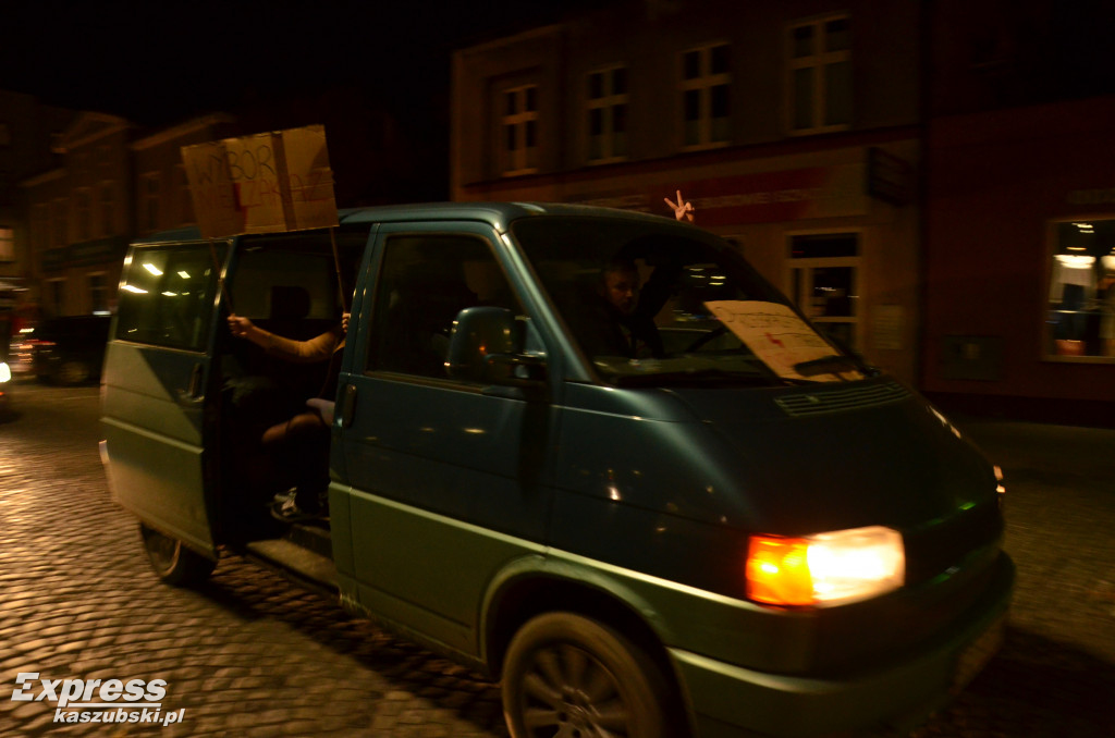 Kartuzy. Pieszy i samochodowy strajk kobiet
