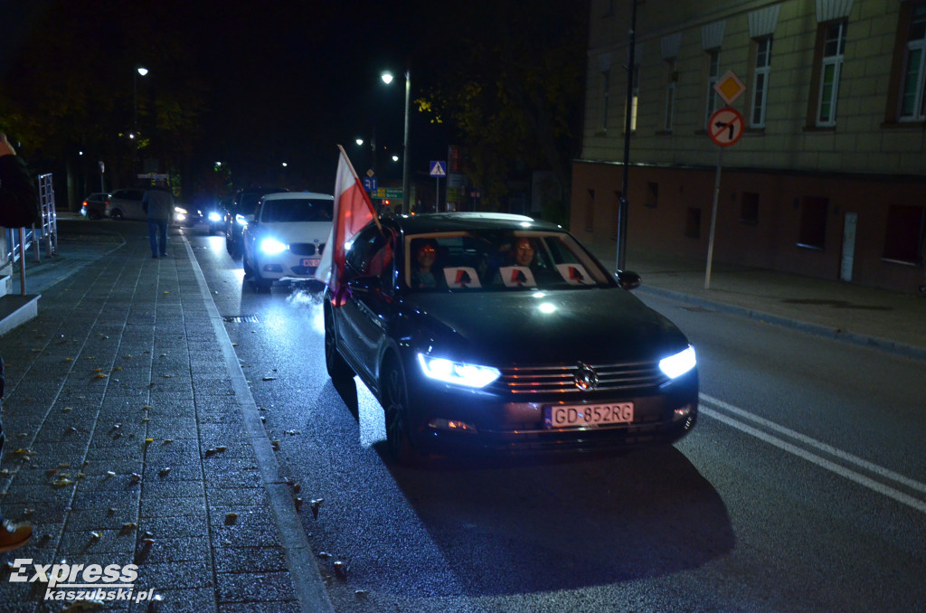 Kartuzy. Pieszy i samochodowy strajk kobiet