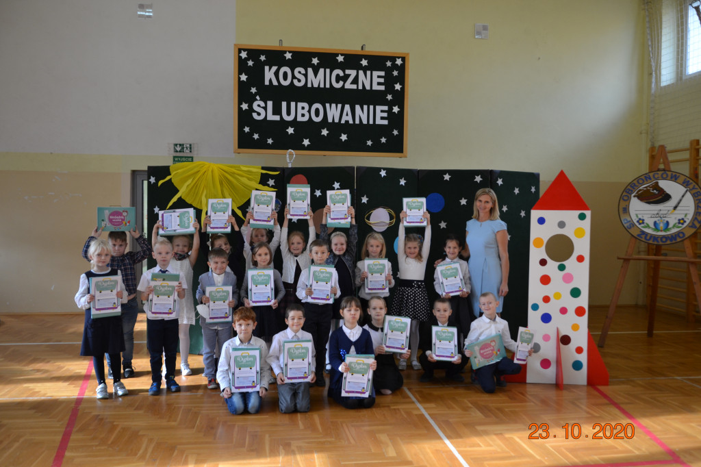 Ślubowanie w SP nr 1 w Żukowie