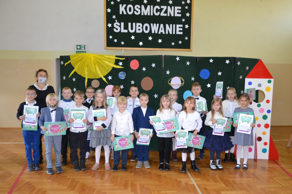 Ślubowanie w SP nr 1 w Żukowie