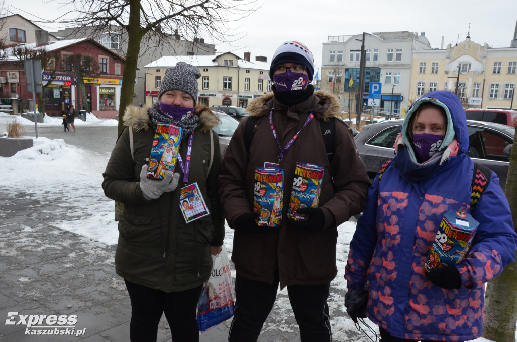 Wolontariusze WOŚP kwestują w Kartuzach