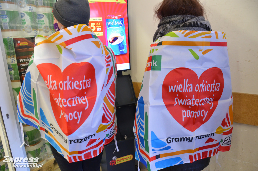 Wolontariusze WOŚP kwestują w Kartuzach
