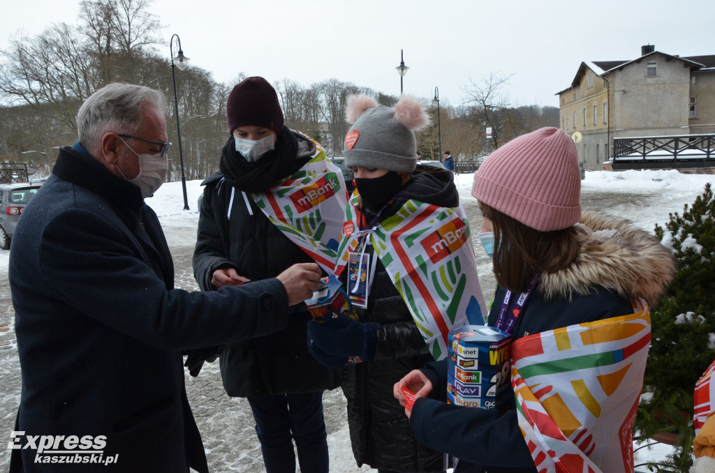 Wolontariusze WOŚP kwestują w Kartuzach