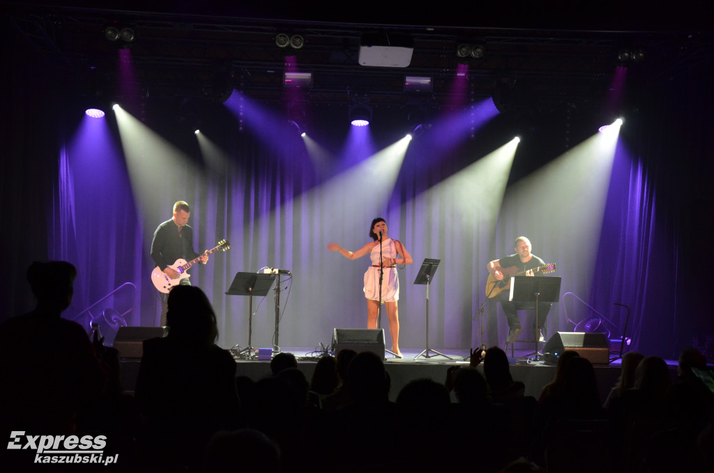 Żukowo. koncert zespołu Inkolinia