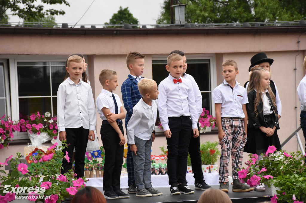 Zakończenie roku szkolnego w Małej Szkole w Szopie