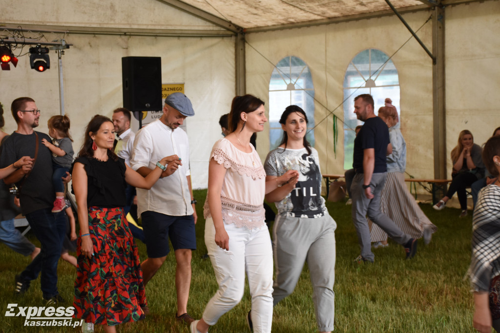 Potańcówka pod Szadym Bukiem