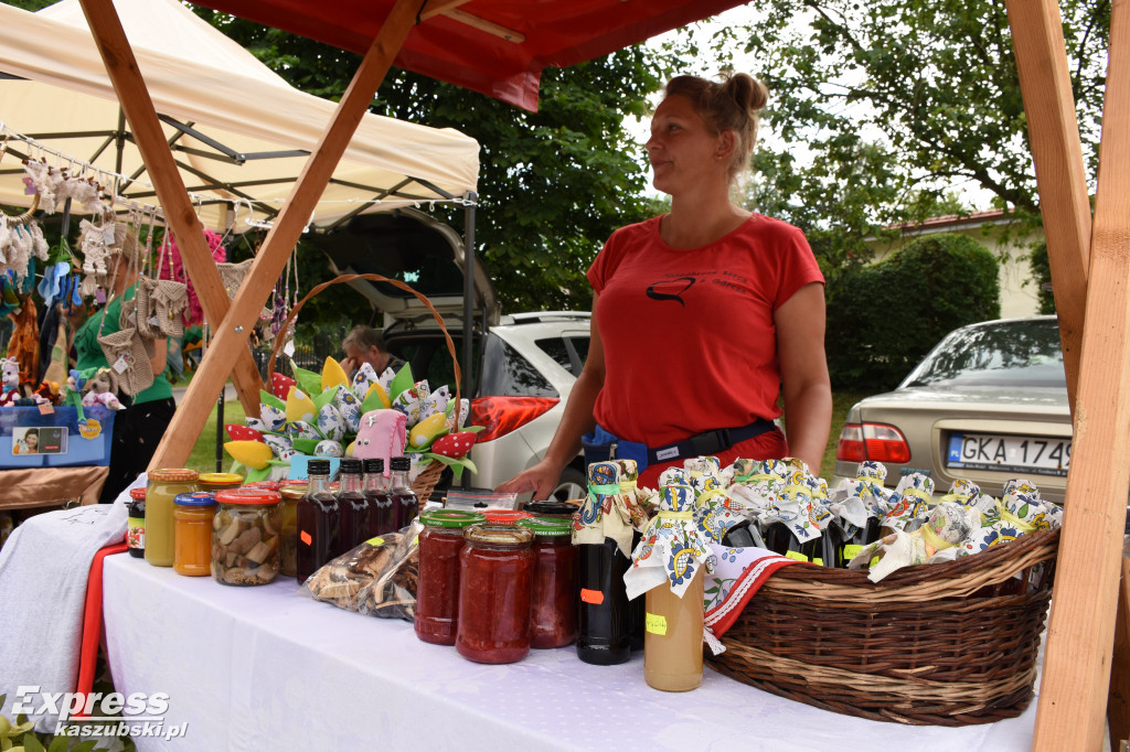 Czwartkowe targowiska w Chmielnie
