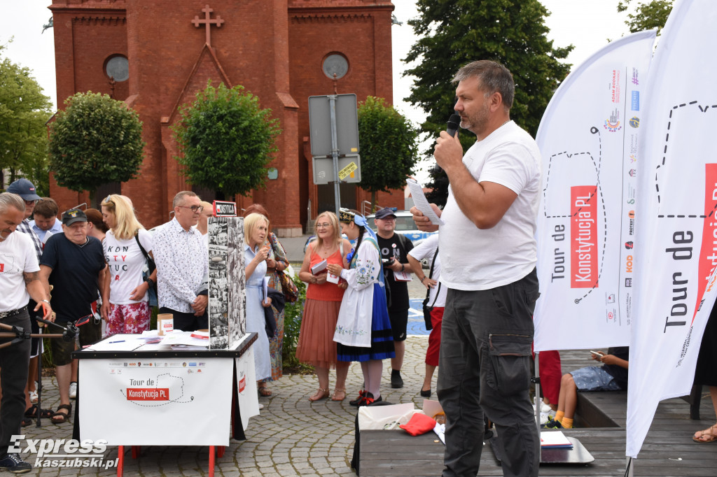 Tour de Konstytucja w Kartuzach