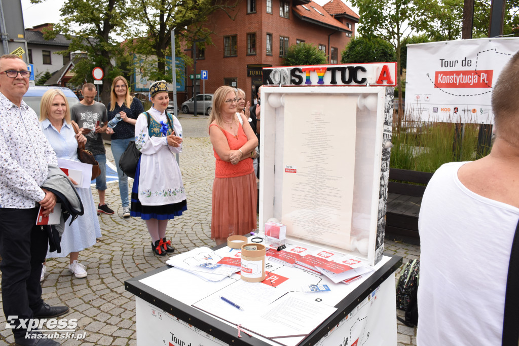 Tour de Konstytucja w Kartuzach