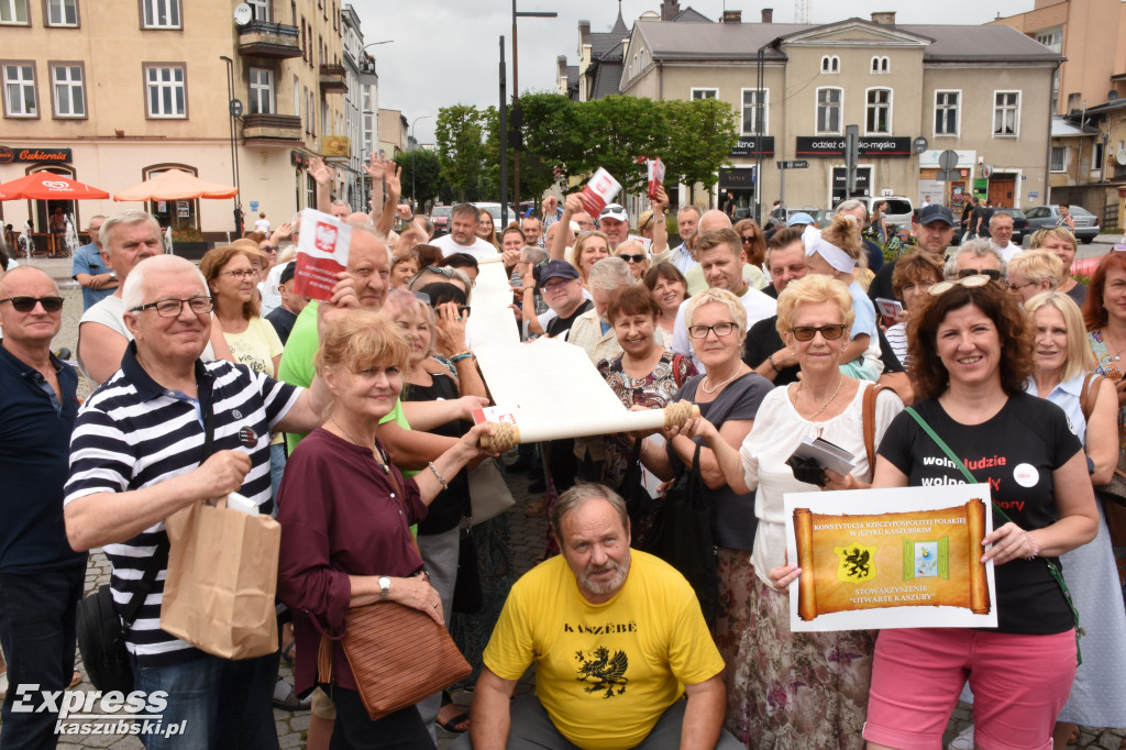 Tour de Konstytucja w Kartuzach