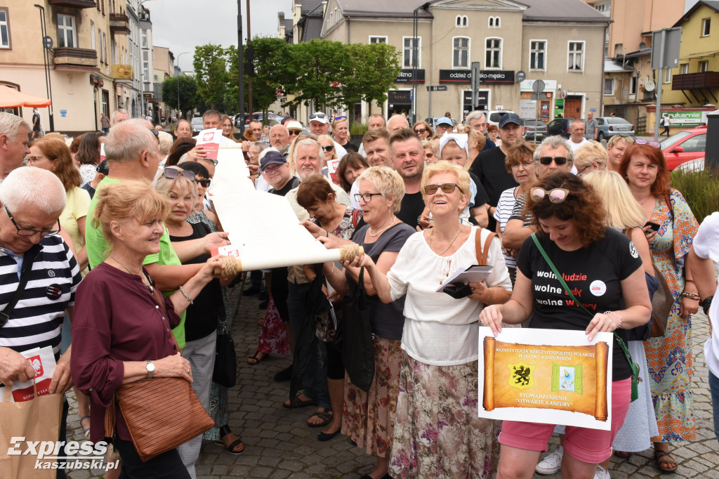 Tour de Konstytucja w Kartuzach
