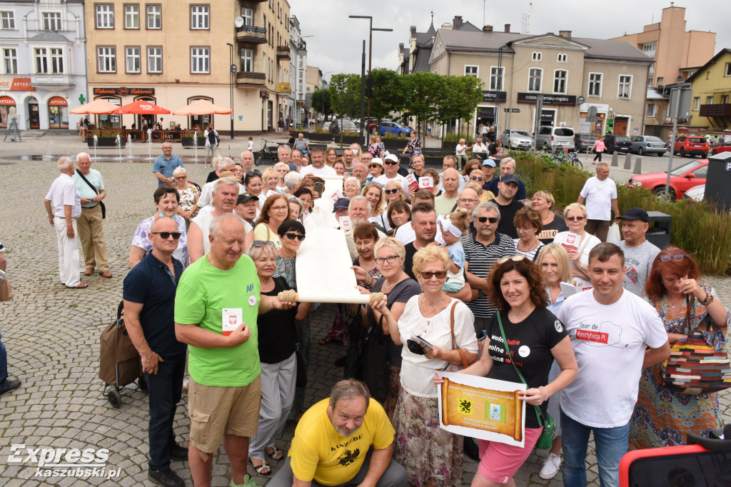Tour de Konstytucja w Kartuzach