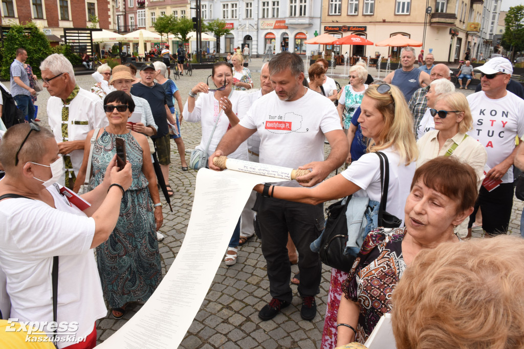 Tour de Konstytucja w Kartuzach