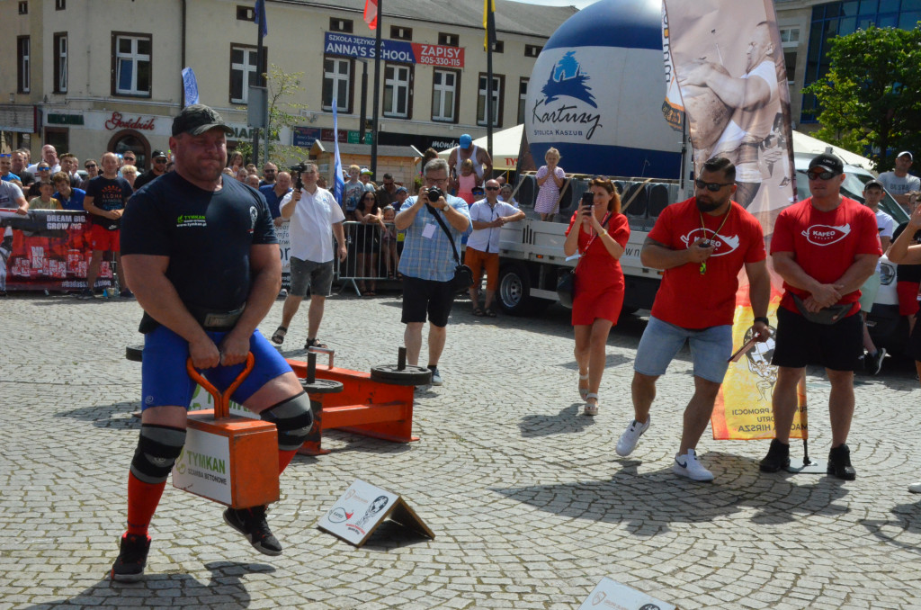 Zawody strongmanów w Kartuzach