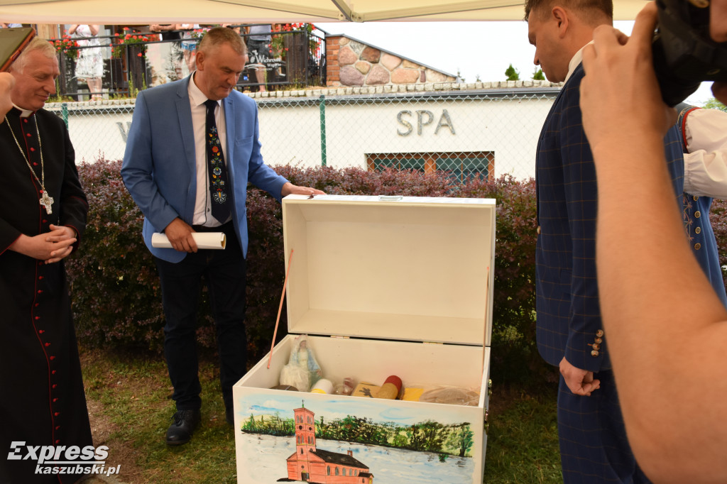 Kapsuła czasu zakopana w Chmielnie