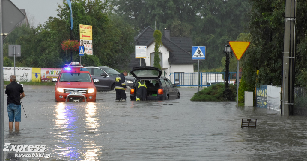 Potężna nawałnica w rejonie Sierakowic