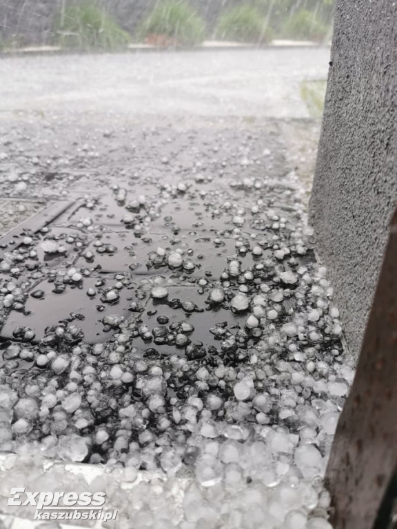 Potężna nawałnica w rejonie Sierakowic