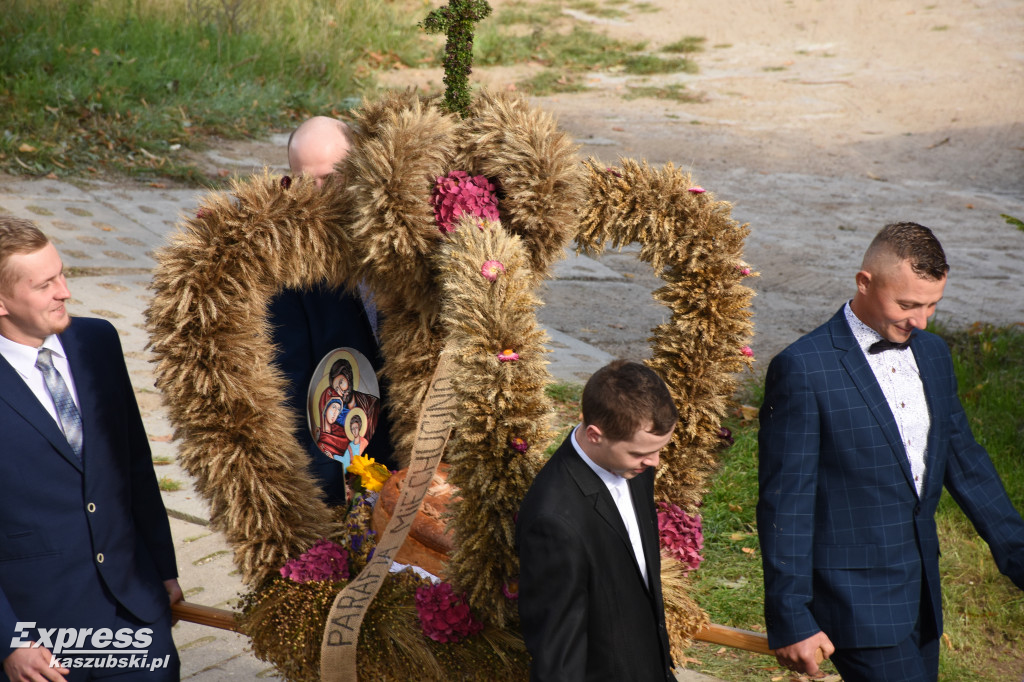 Dożynki gminno - parafialne w Miechucinie
