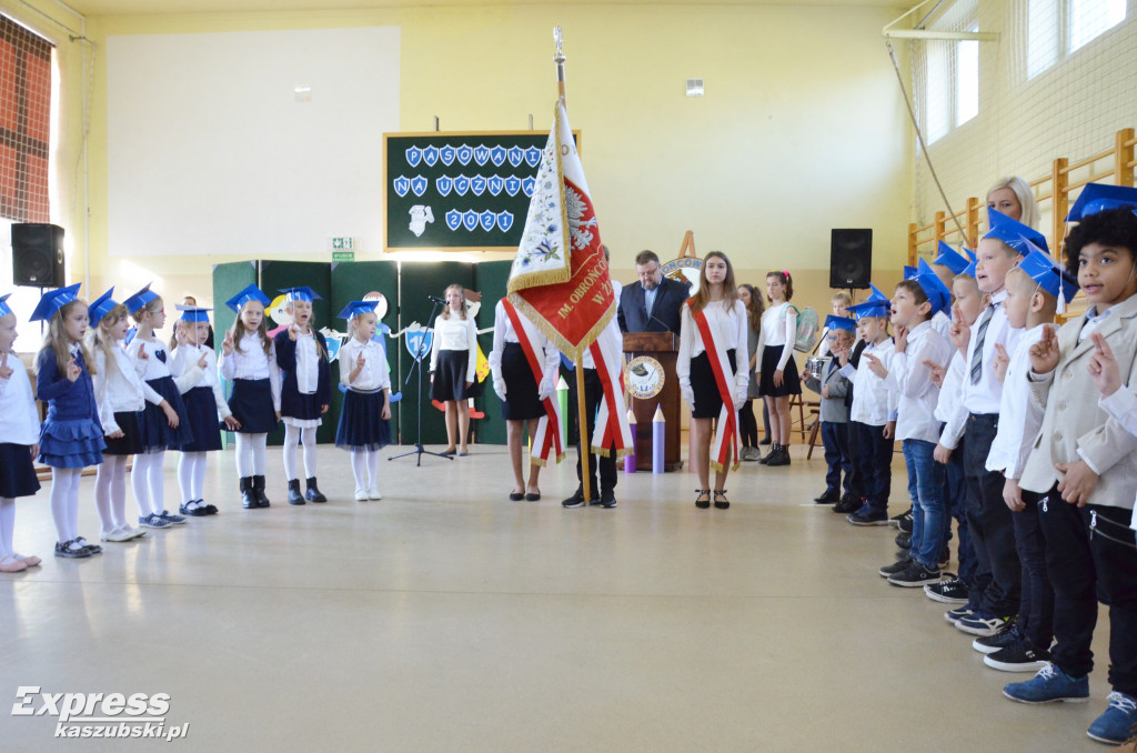 Pasowanie na ucznia w SP nr 1 w Żukowie