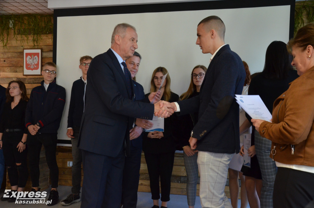 Wręczenie stypendiów starosty