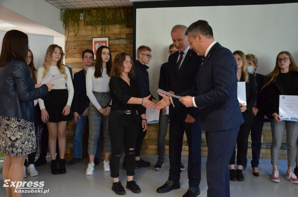 Wręczenie stypendiów starosty