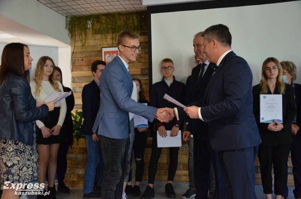 Wręczenie stypendiów starosty